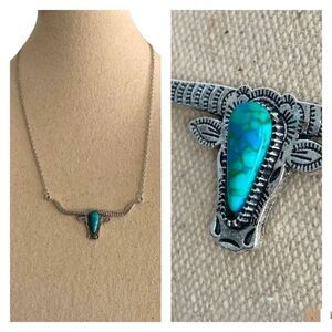Cowgirl Rodeo Necklace – Silver Bull Longhorn Pendant with Faux Turquoise